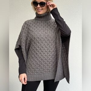 Michael Kors WOOL Poncho Cable knit Sweater Sz M-L